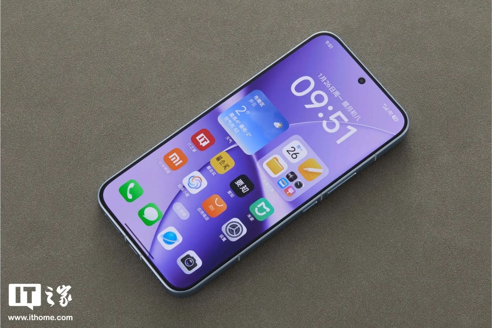 Màn hình OLED 6.83 inch trên Redmi Turbo 5 Max