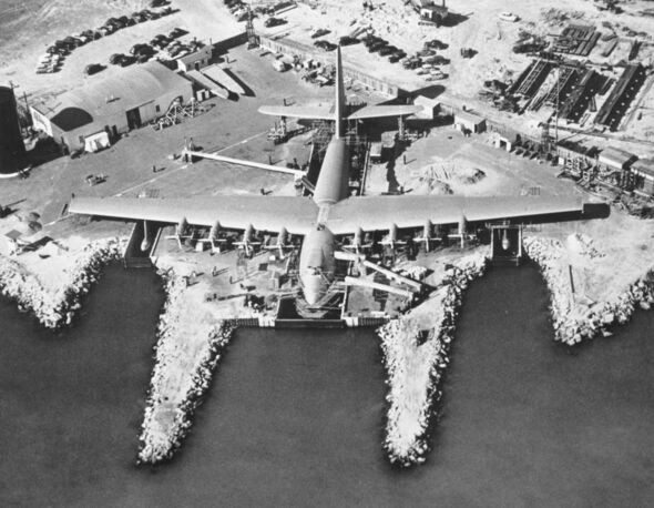 Cận cảnh sải cánh khổng lồ của Spruce Goose