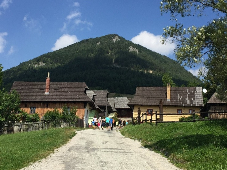 Ngôi làng Vlkolinec ở Ruzomberok (Slovakia)