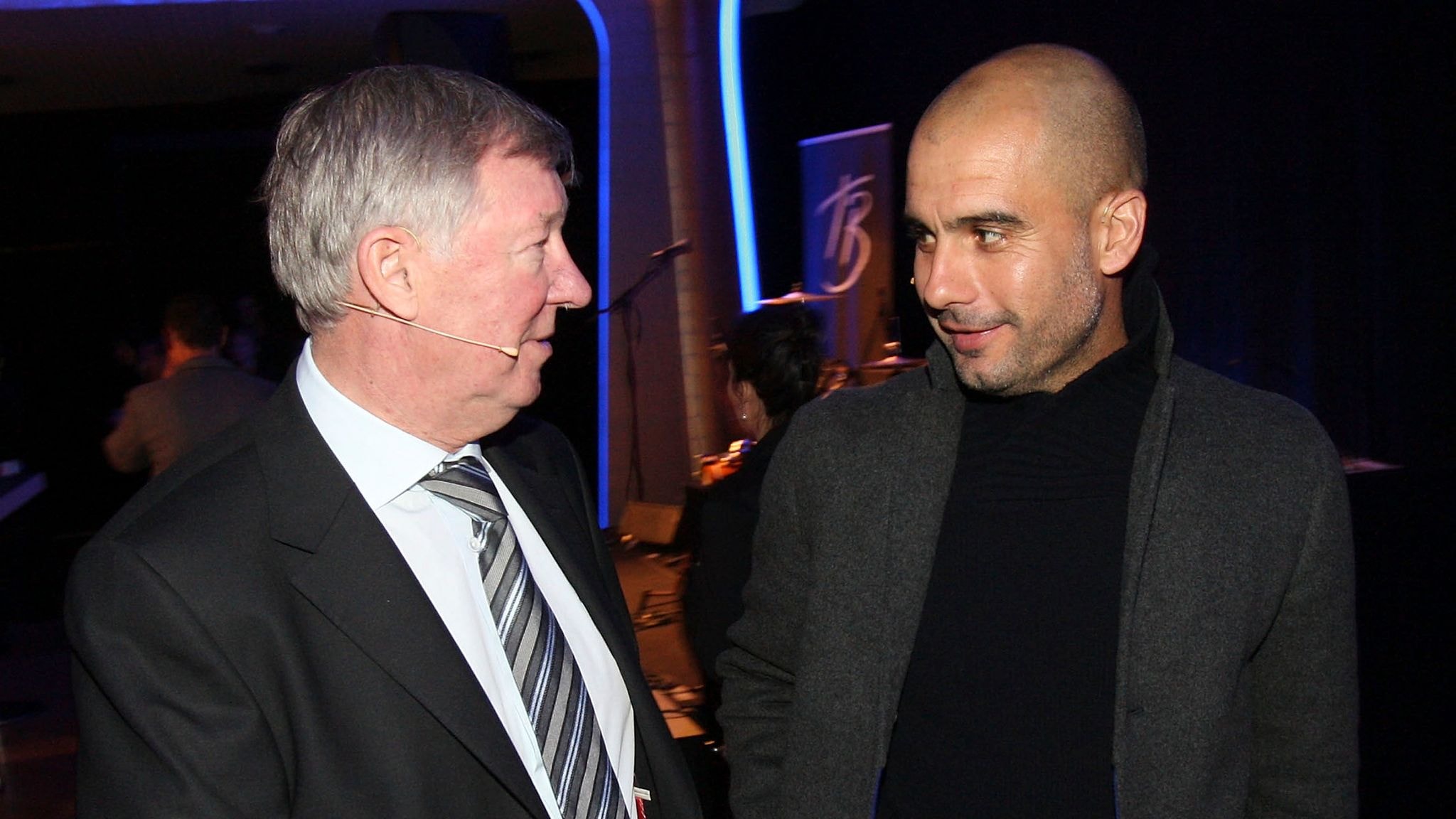 Pep và cuộc đối thoại với Sir Alex.