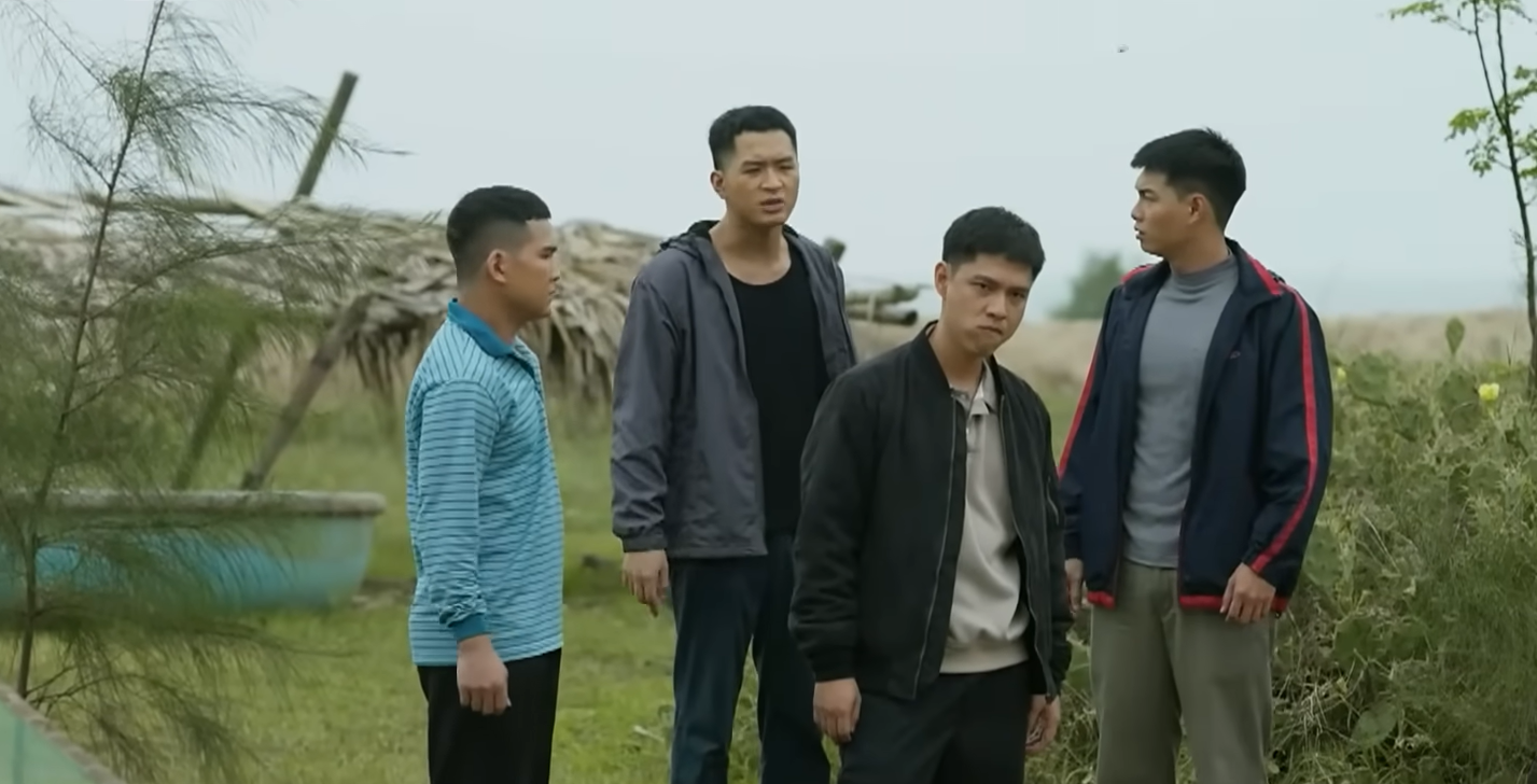 Cô giáo mầm non mới xuất hiện với ánh mắt ái mộ dành cho Kiên