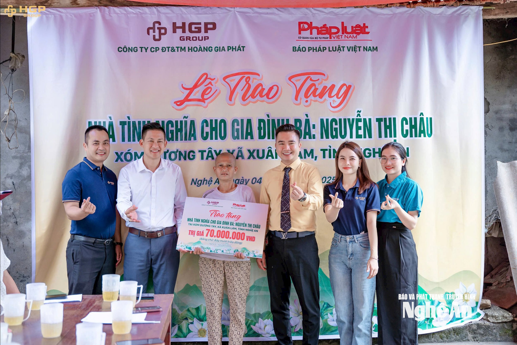 Trao nhà tình nghĩa cho gia đình bà Nguyễn Thị Châu