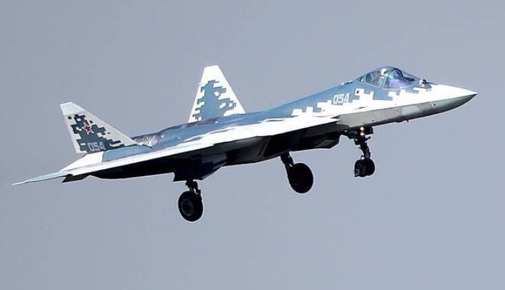 Tiêm kích Su-57 của Nga sở hữu tầm hoạt động xa và khả năng tác chiến đa năng.