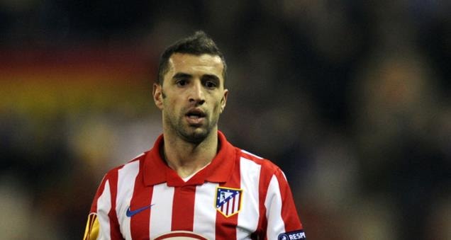 Simao Sabrosa ăn mừng bàn thắng trong màu áo Atletico Madrid