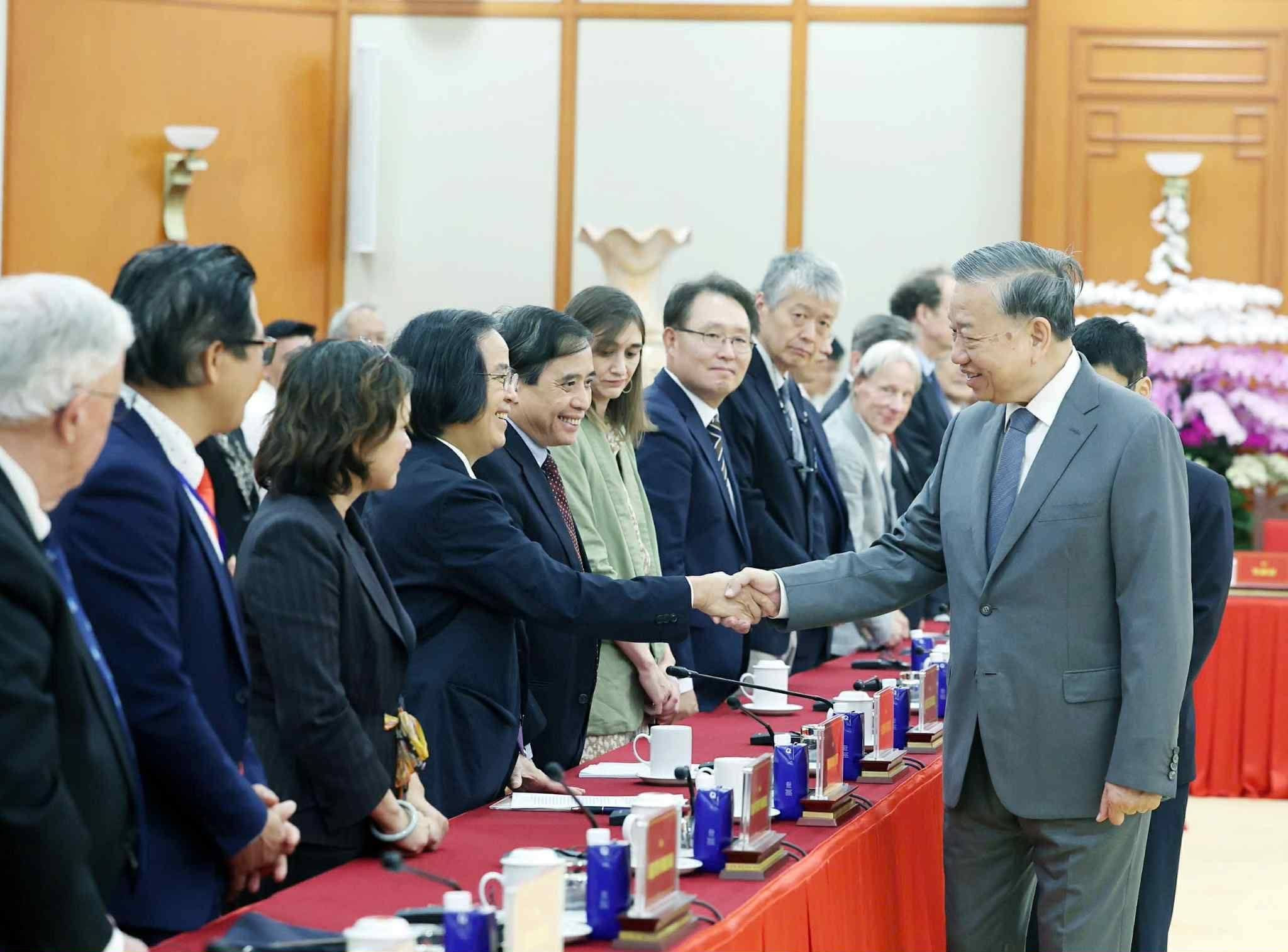 Tổng Bí thư Tô Lâm tiếp các đại biểu của Hội thảo quốc tế Việt Nam học lần thứ 7