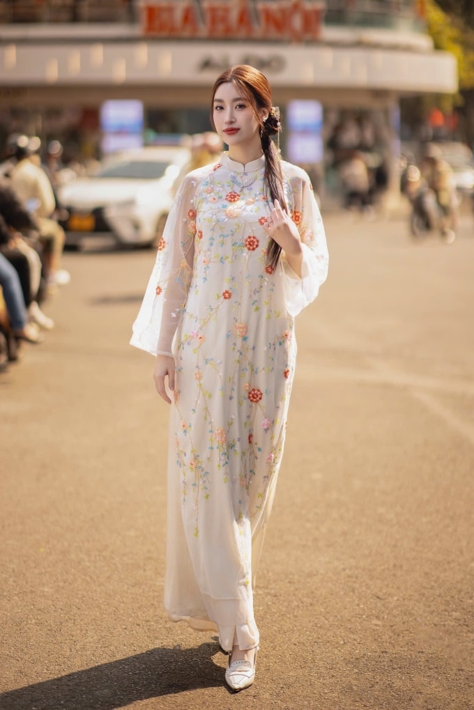 Đỗ Mỹ Linh chia sẻ về nhịp sống bận rộn và ý nghĩa của ngày Tết trong vai trò làm dâu.
