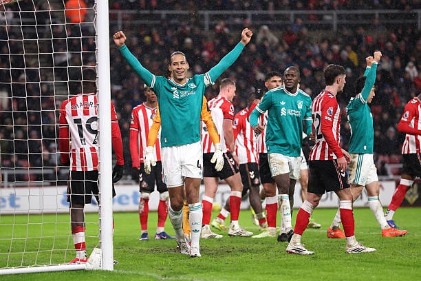 Liverpool có chiến thắng quan trọng trước Sunderland.