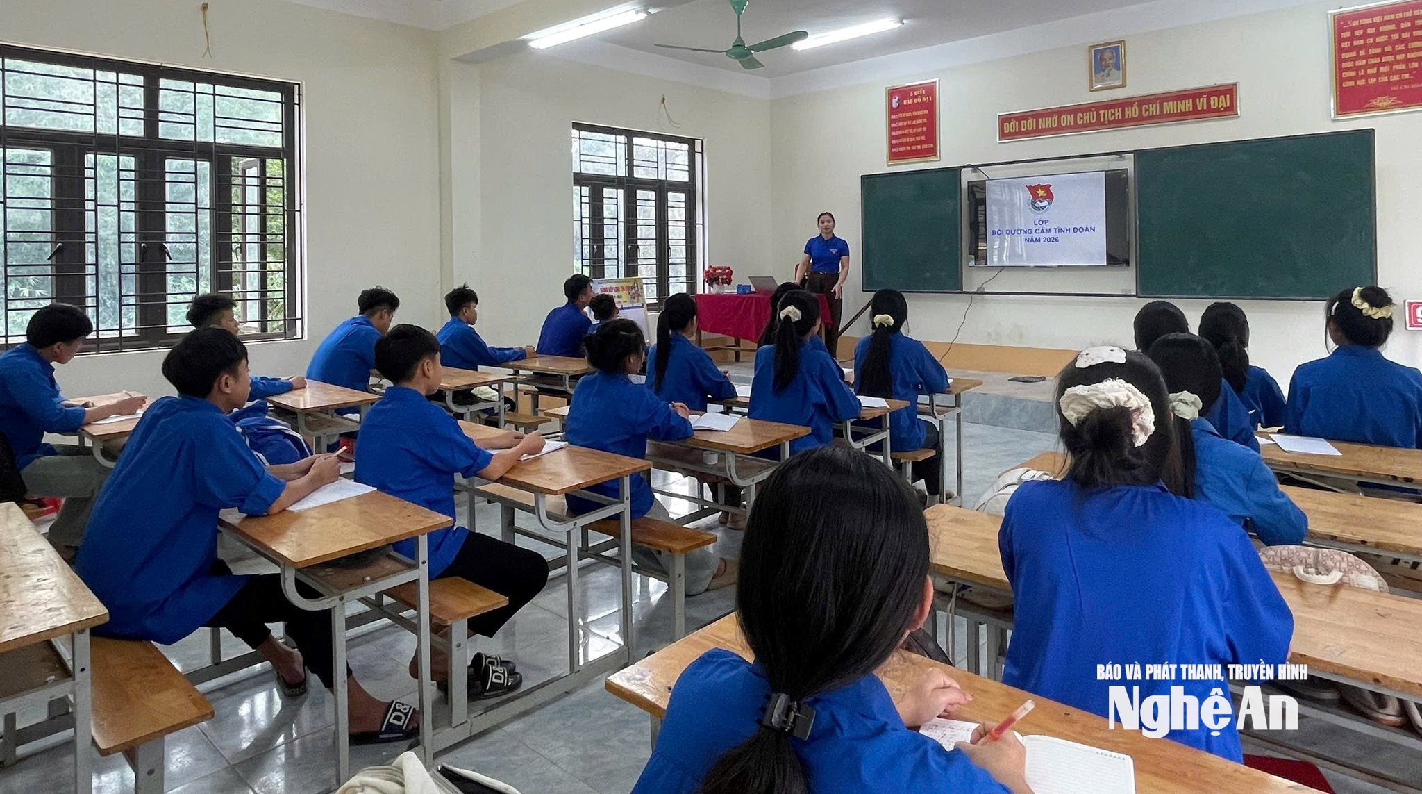 Lớp bồi dưỡng cảm tình đoàn