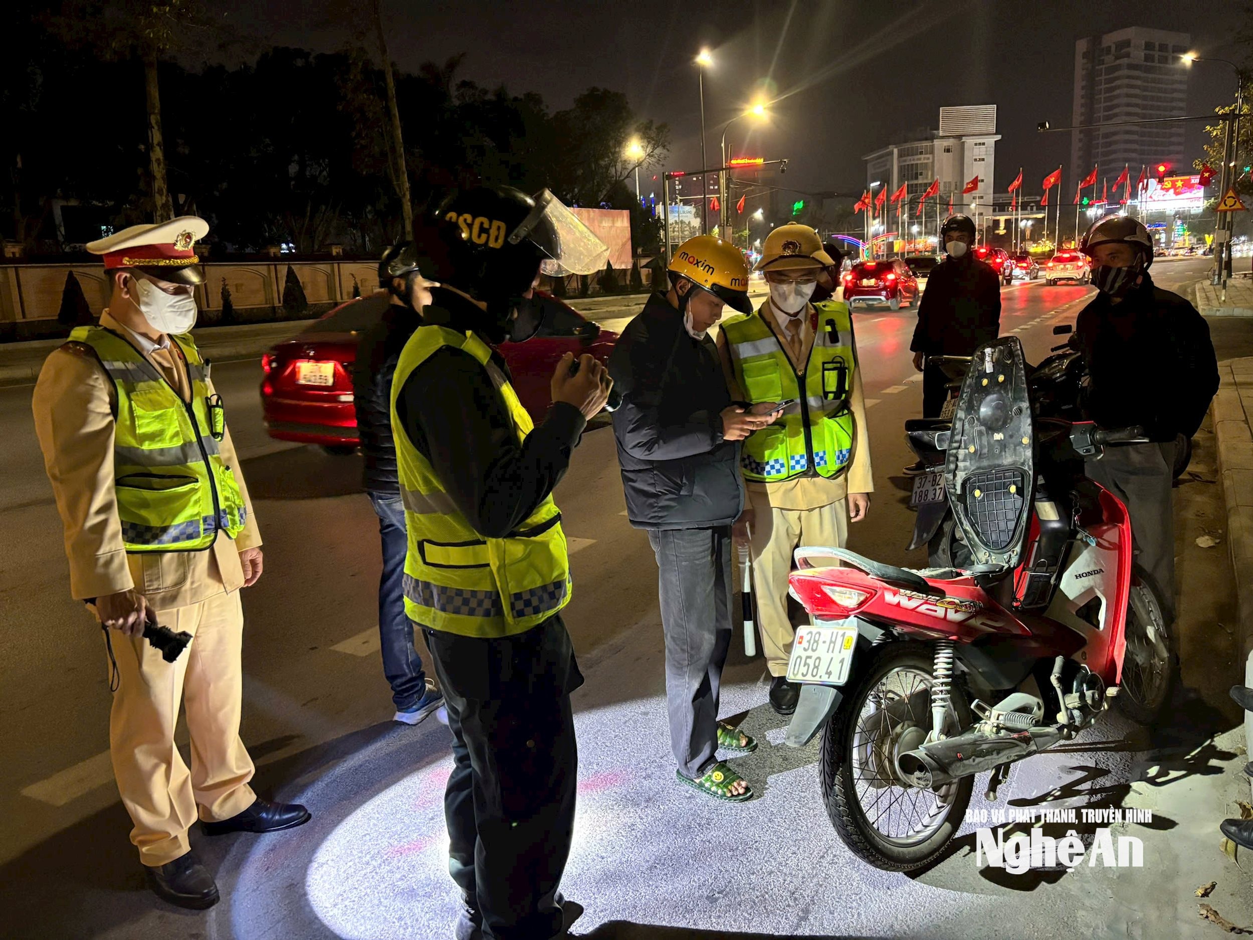 Tổ 373 Công an tỉnh kiểm tra xử lý một trường hợp vi phạm