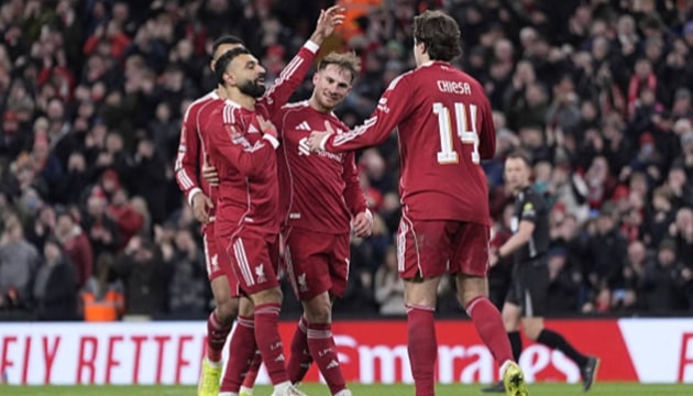 Mohamed Salah góp dấu giày vào 2 trên 3 bàn thắng của Liverpool trước Brighton.
