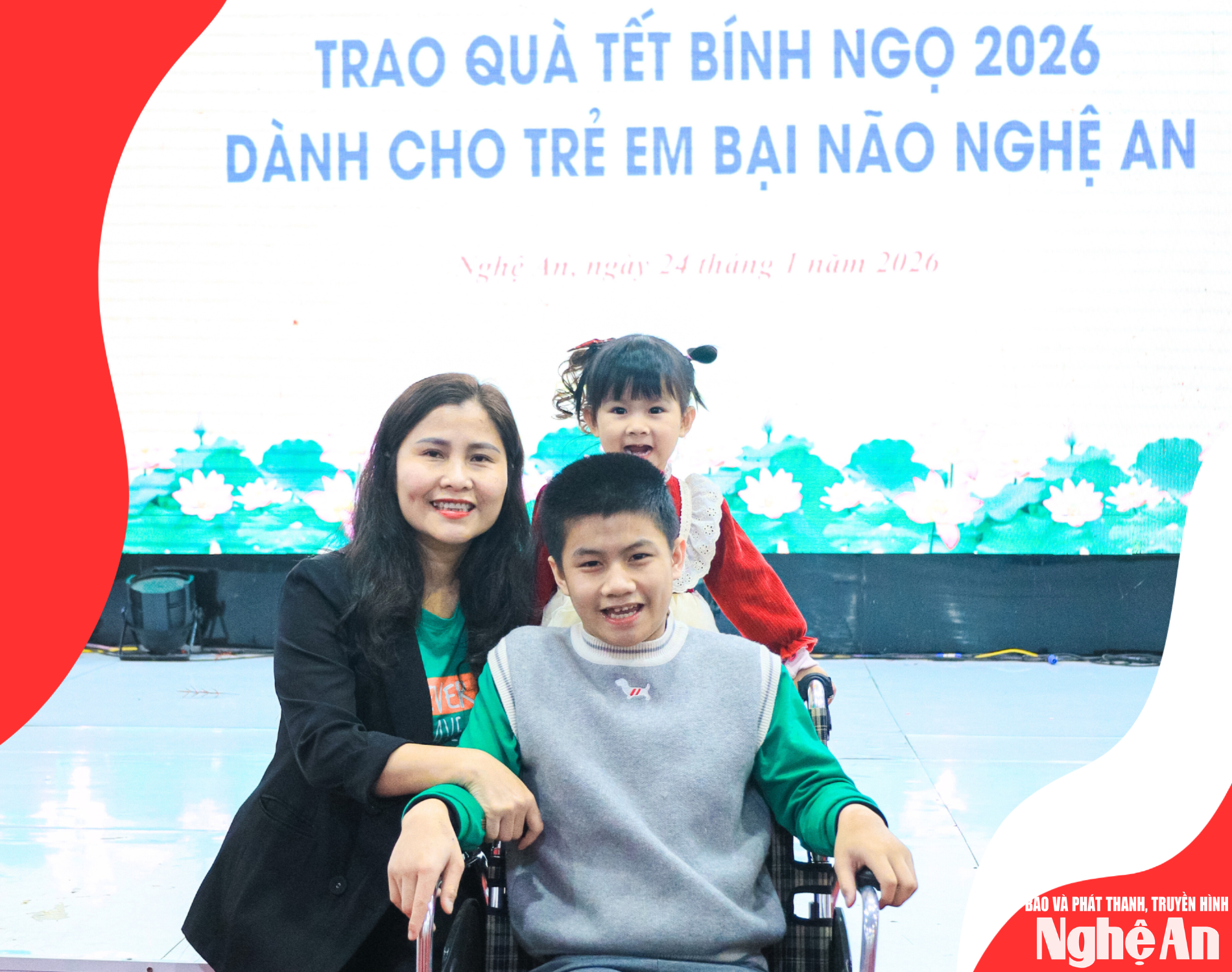 bna_gia-dinh-sieu-nhan-anh-diep-thanh-nvcc4-12ab4aa6a0c7b2b21318d23047d11c82(1).png