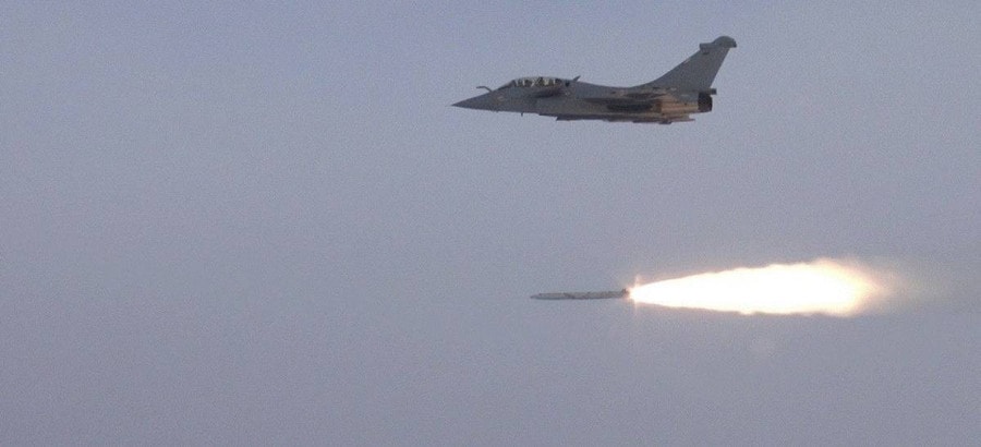 Máy bay chiến đấu Rafale mang tên lửa ASMP trong một cuộc thử nghiệm răn đe hạt nhân
