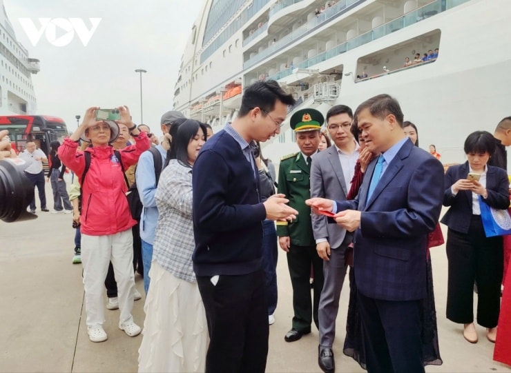 Ông Bùi Văn Khắng gửi lời chúc năm mới đến du khách