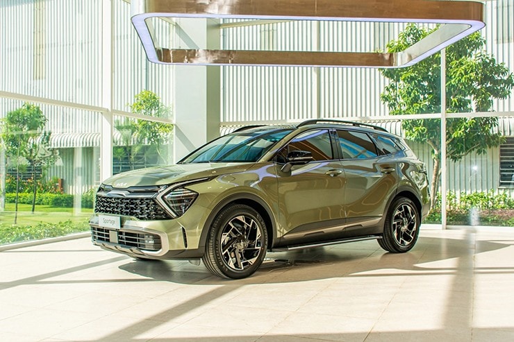 KIA Sportage được trang bị gói an toàn ADAS với nhiều tính năng hỗ trợ lái tiên tiến.