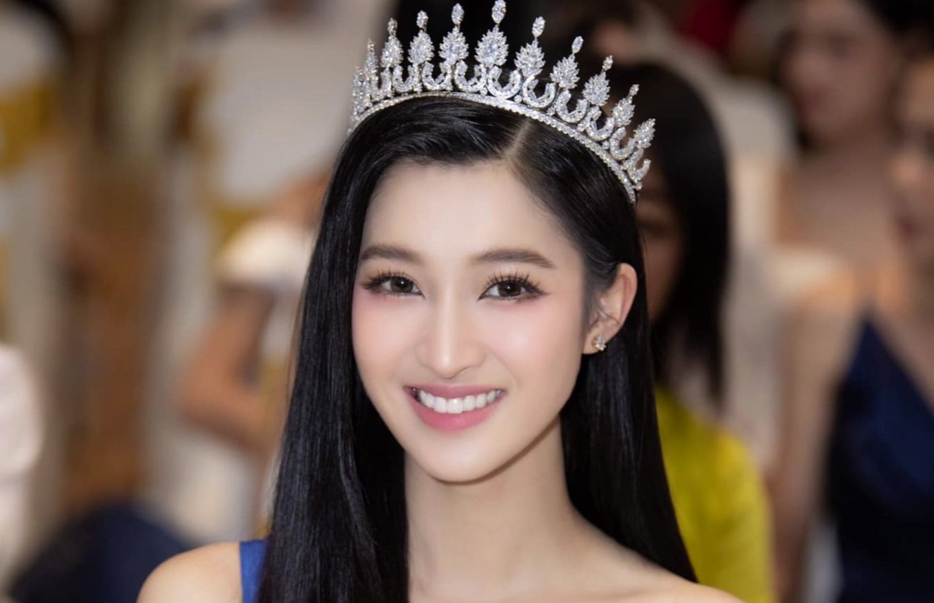 Á hậu Phương Nhi đăng ký hiến tạng ở tuổi 19