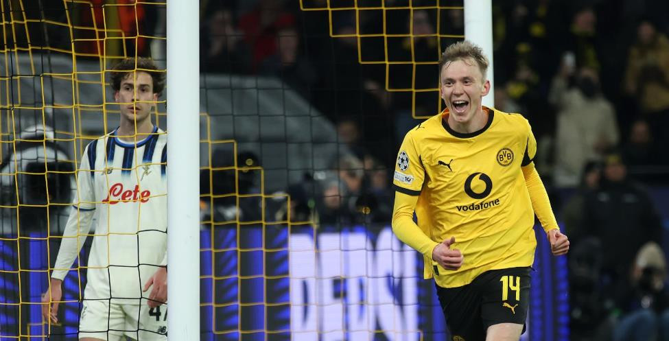 Cách biệt 2 bàn giúp Dortmund làm chủ thế trận trong hiệp 2.