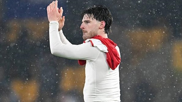 Declan Rice duy trì phong độ ổn định nơi tuyến giữa