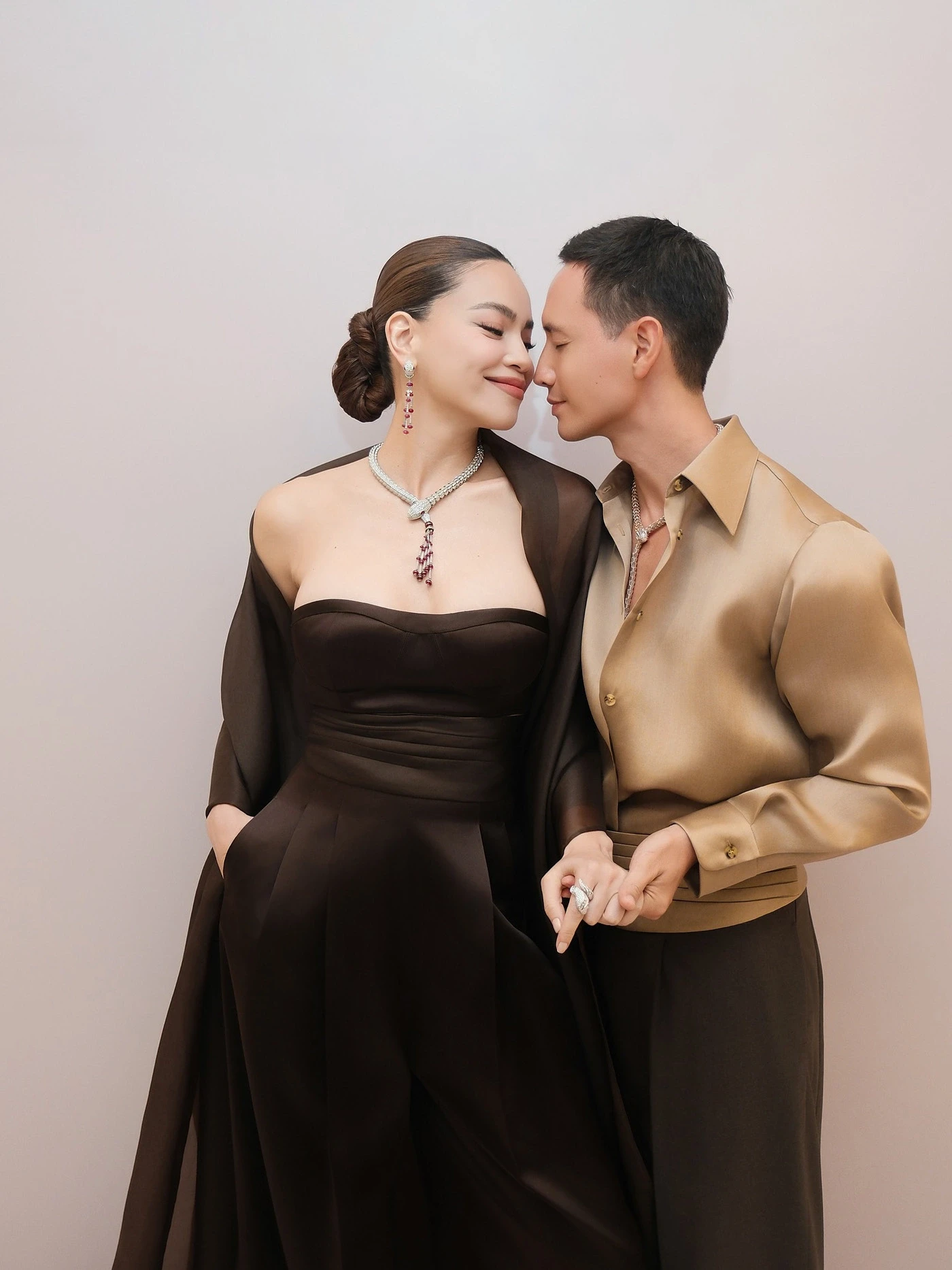 Hồ Ngọc Hà và Kim Lý duy trì sự gắn kết sâu sắc trong đời sống vợ chồng