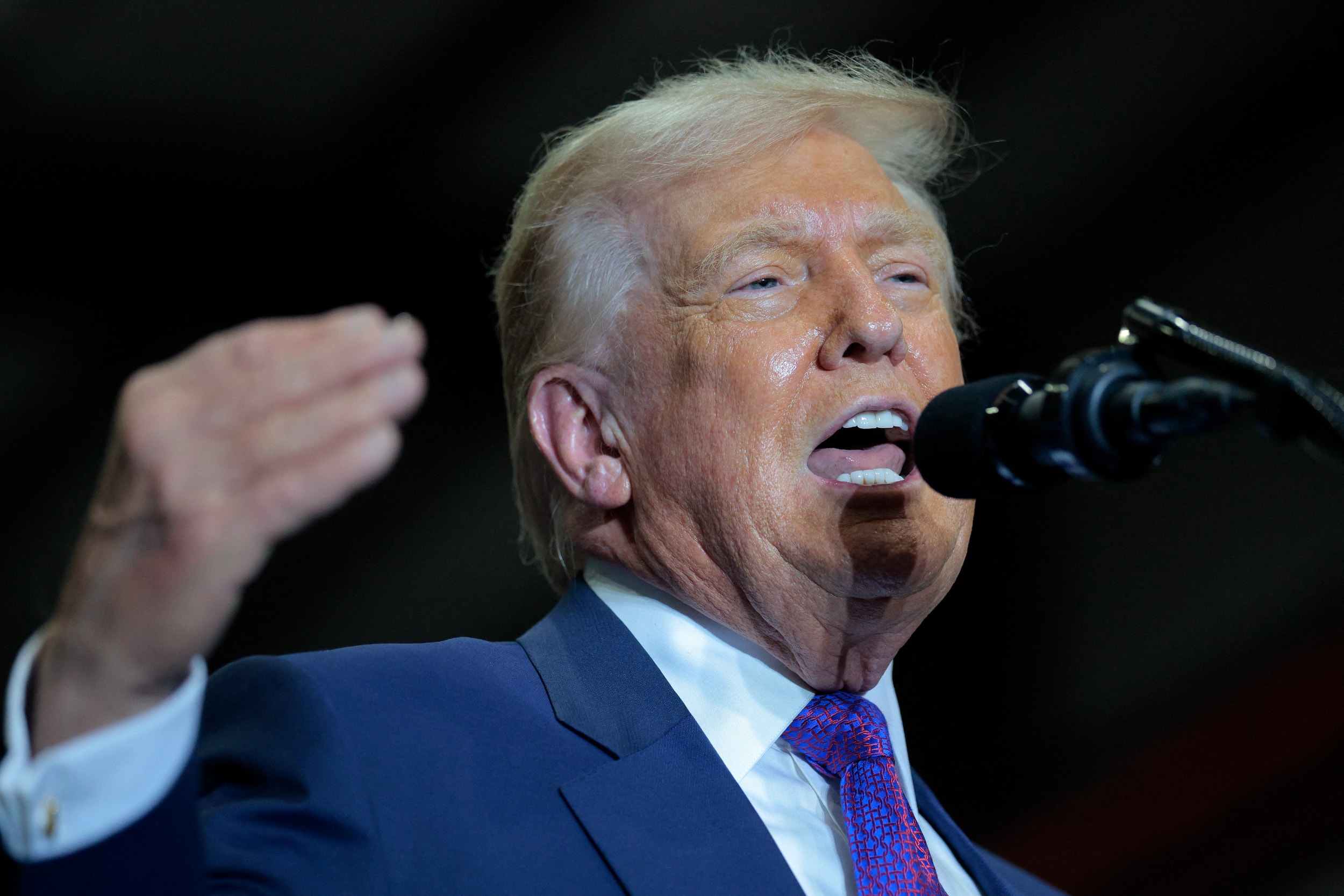 afp__20260219__2262534862__v1__highres__presidenttrumpvisitssteelcorporationingeorgi.jpg