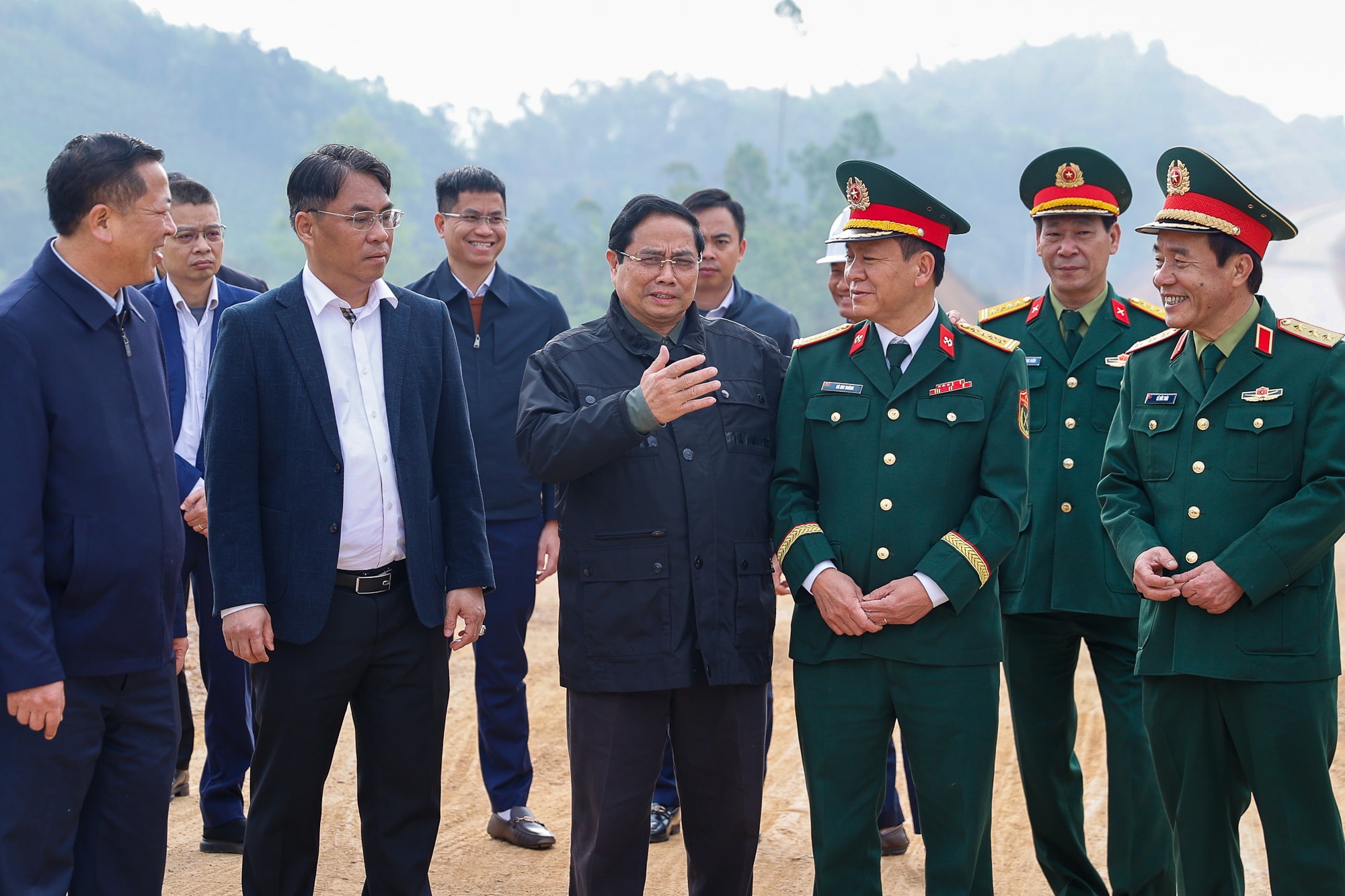 Thủ tướng: 30/4 tới phải khánh thành cao tốc Đồng Đăng-Trà Lĩnh- Ảnh 3. Thủ tướng: 30/4 tới phải khánh thành cao tốc Đồng Đăng-Trà Lĩnh- Ảnh 3.
