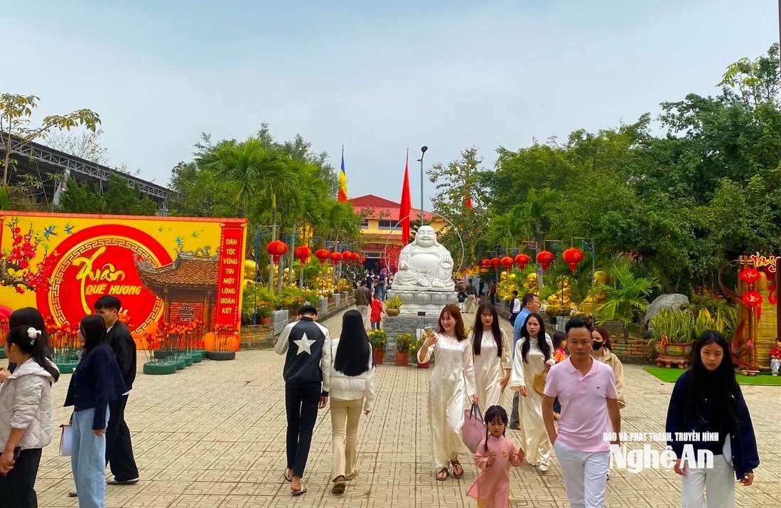 Chị Lê Thị Minh (40 tuổi, xã Diễn Châu) cho biết, nhiều năm nay gia đình anh đều giữ nếp du