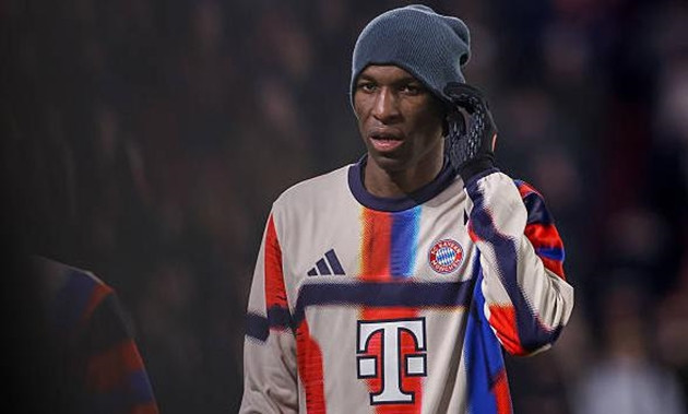 Nicolas Jackson trong màu áo Bayern Munich trước khi trở lại Chelsea.