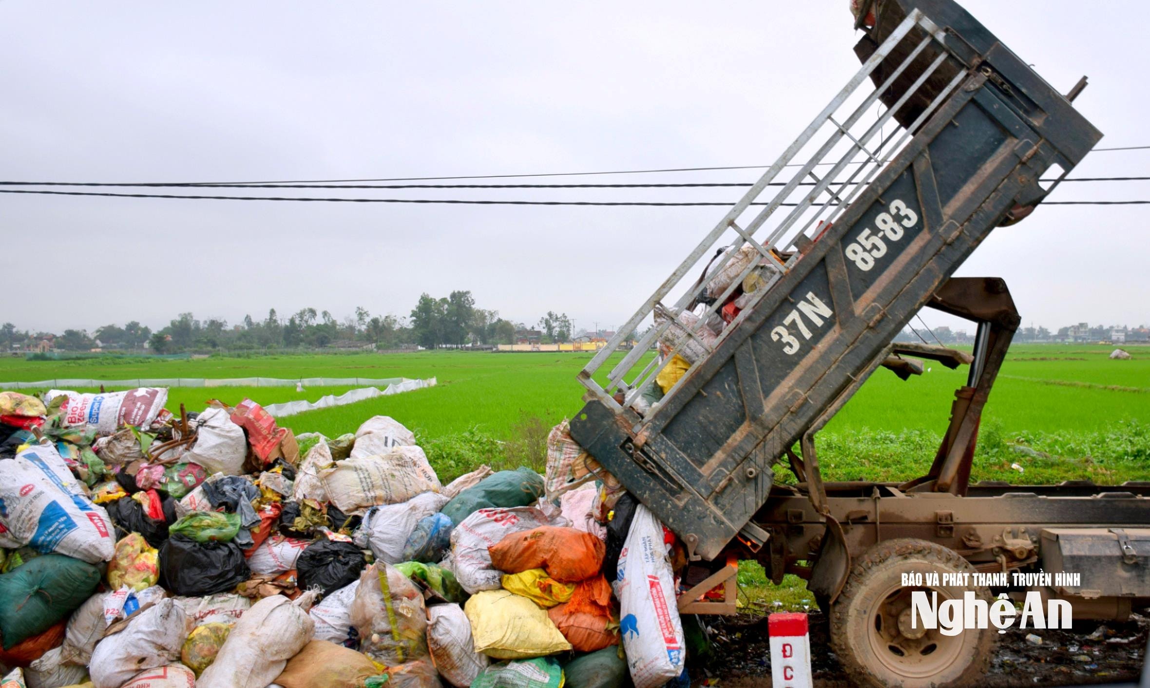 uploaded-quanganbna-2020_02_05-_bna_xe_rac_cong_thanh_anh_qa9493742_522020.jpg
