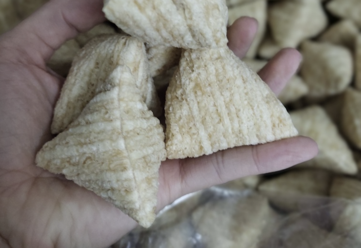 Bánh củ mài ngũ cốc chùa Hương.