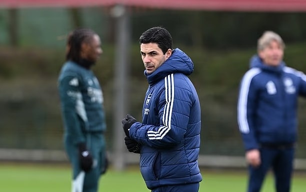Arsenal đang đối mặt với thử thách rất lớn.