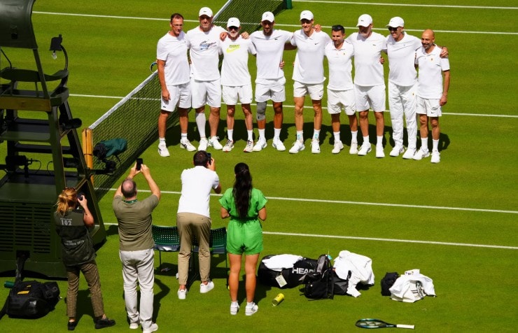 Djokovic và Sinner tập luyện cùng đội ngũ hỗ trợ tại Wimbledon