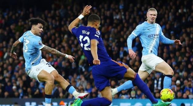 Nico O'Reilly tỏa sáng rực rỡ trong màu áo Man City