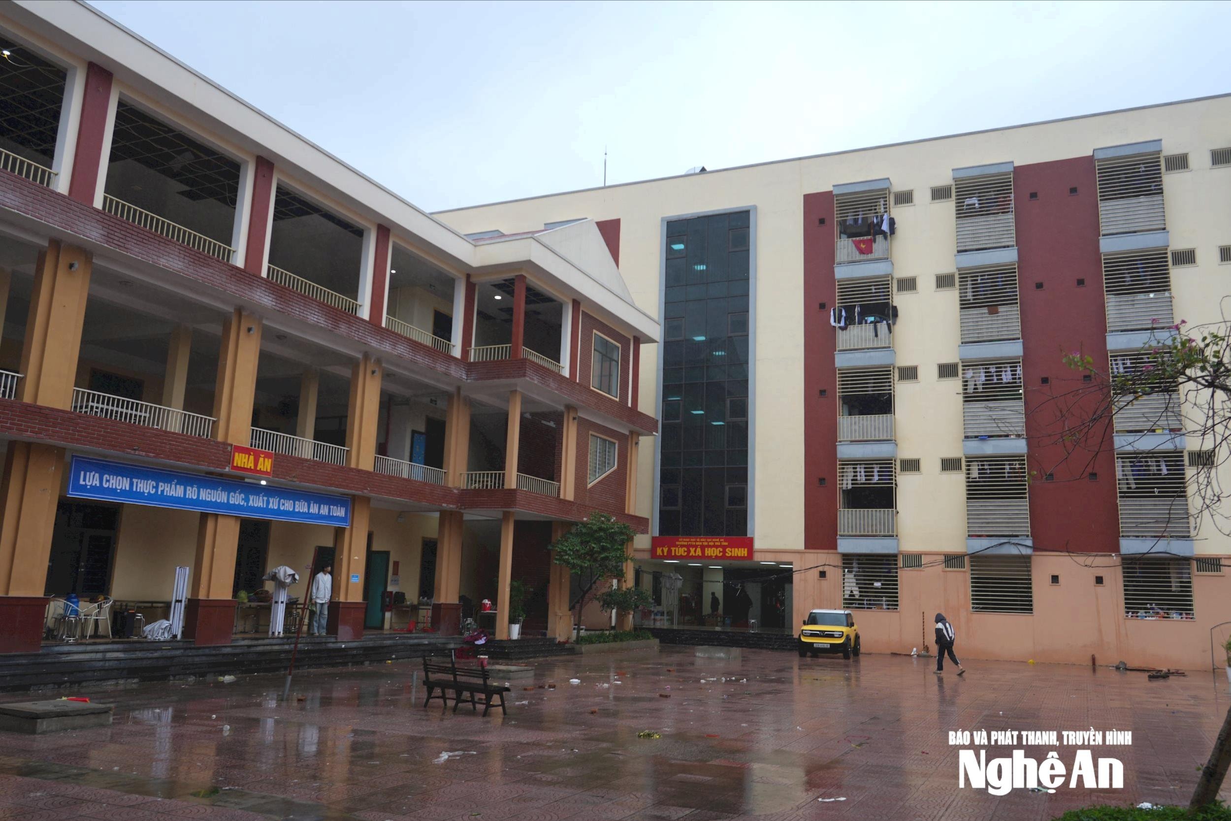 bna_khu-ky-tuc-xa-cua-truong-ptth-dtnt-tinh.-anh-my-ha.jpg