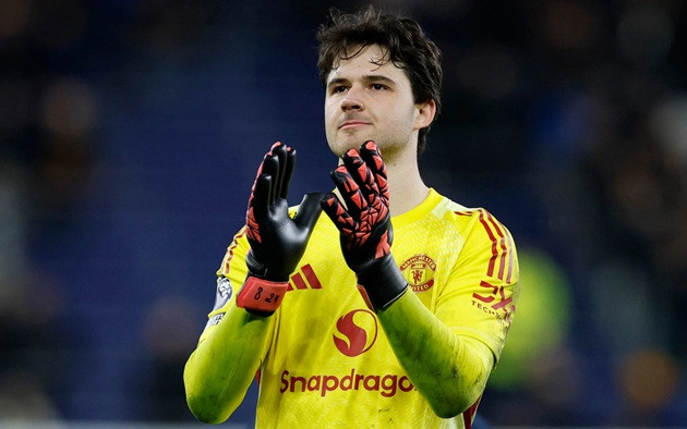 Senne Lammens trong màu áo Manchester United