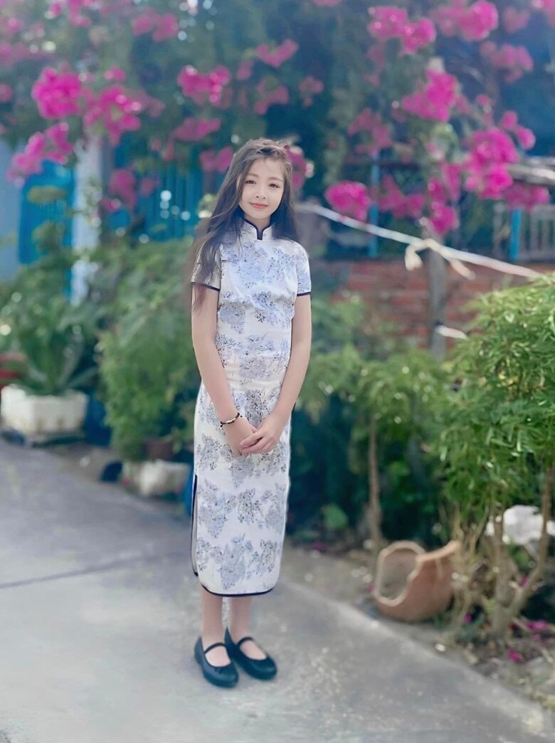 Ái nữ Elly Trần có chiều cao ấn tượng từ năm 9 tuổi.