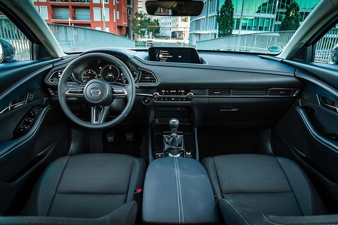 Không gian nội thất sang trọng của Mazda CX-30