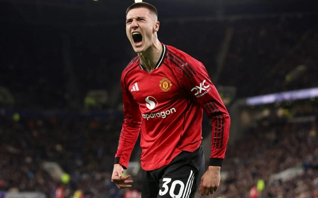 Benjamin Sesko ăn mừng bàn thắng duy nhất giúp MU đánh bại Everton.
