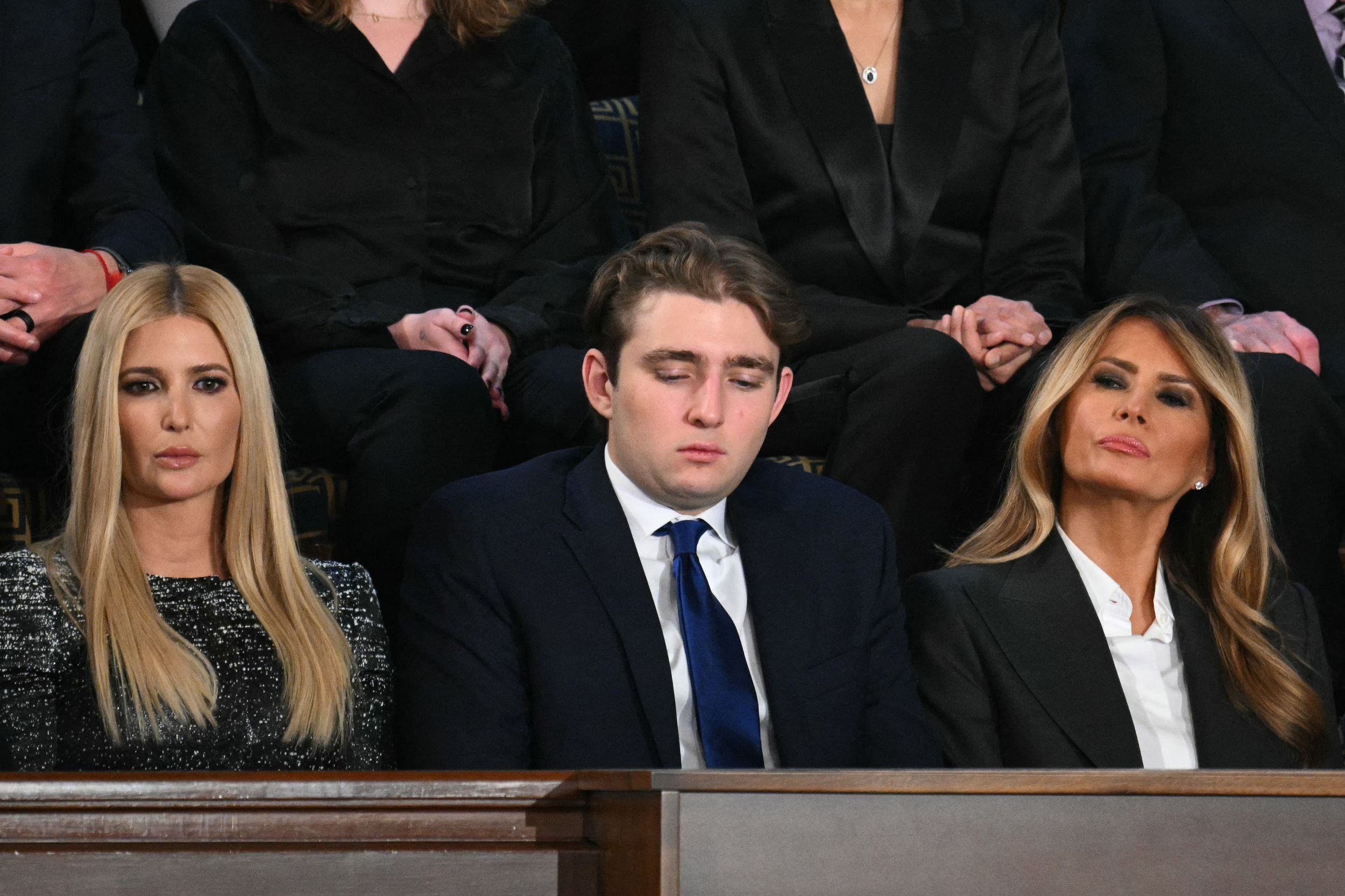 afp__20260225__98ur34b__v1__highres__donaldtrumpgivesthestateoftheunionaddresstocong.jpg