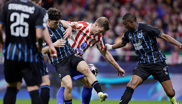 Hàng thủ Club Brugge bất lực trong việc ngăn chặn tiền đạo người Na Uy.