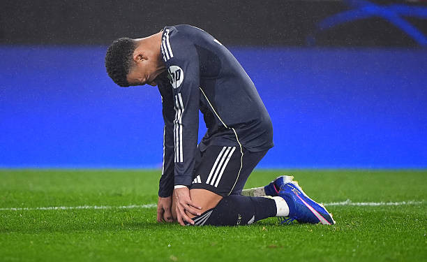 Sự vắng mặt của Mbappe là tổn thất lớn cho hàng công Real Madrid.