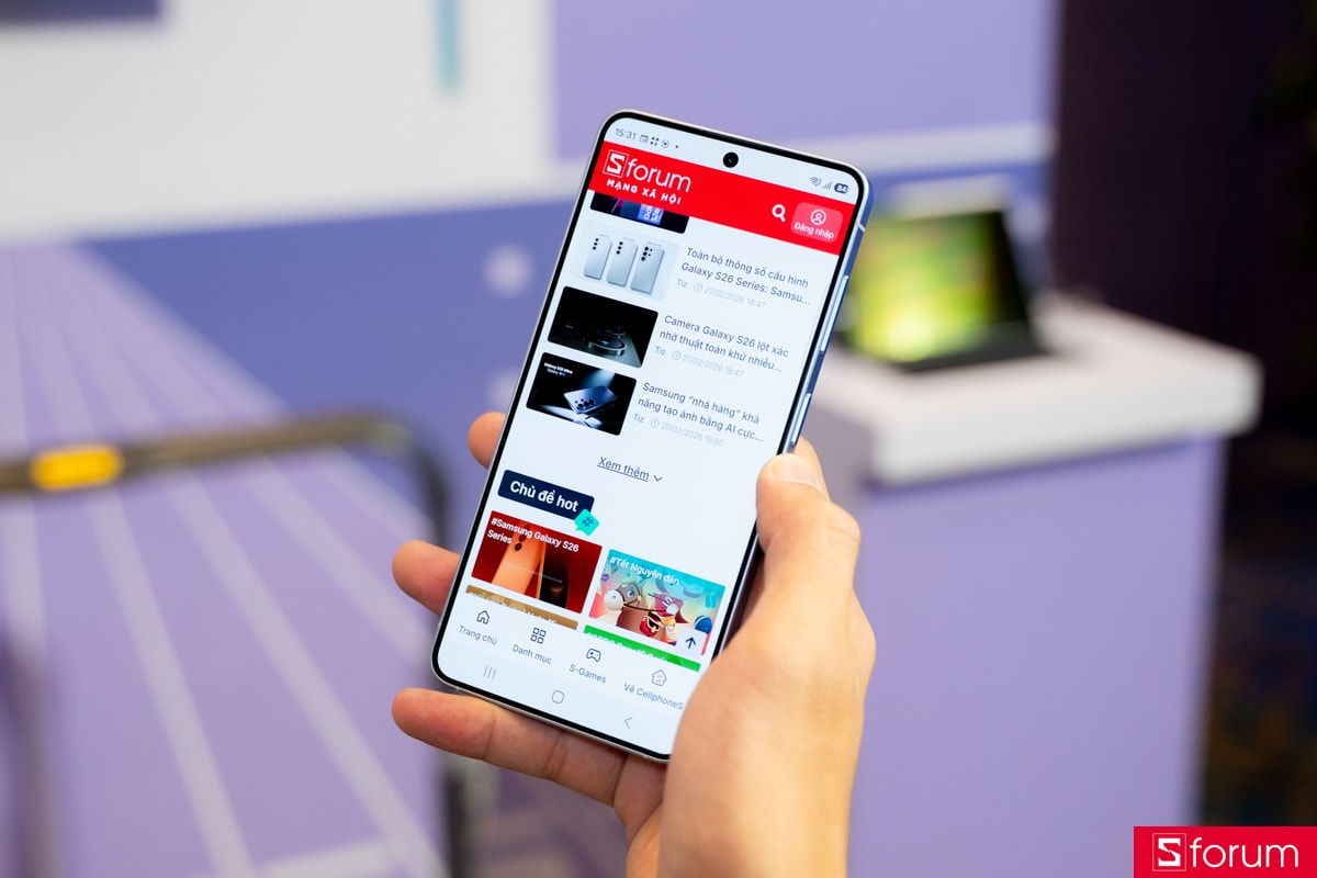 Người dùng trải nghiệm các tính năng trí tuệ nhân tạo Galaxy AI trên S26
