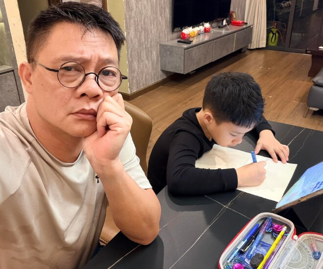 BTV Quang Minh dạy con học lớp 2