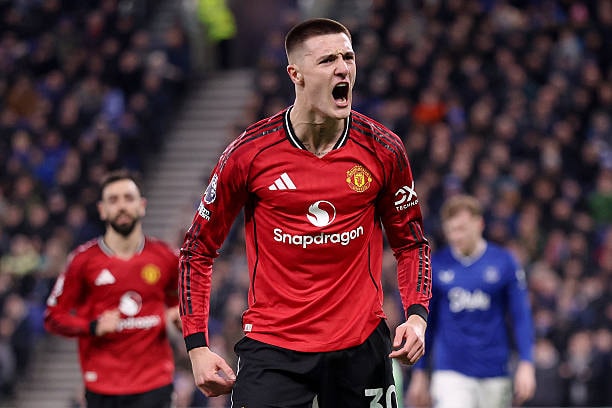 Tiền đạo Benjamin Sesko trong màu áo Manchester United.