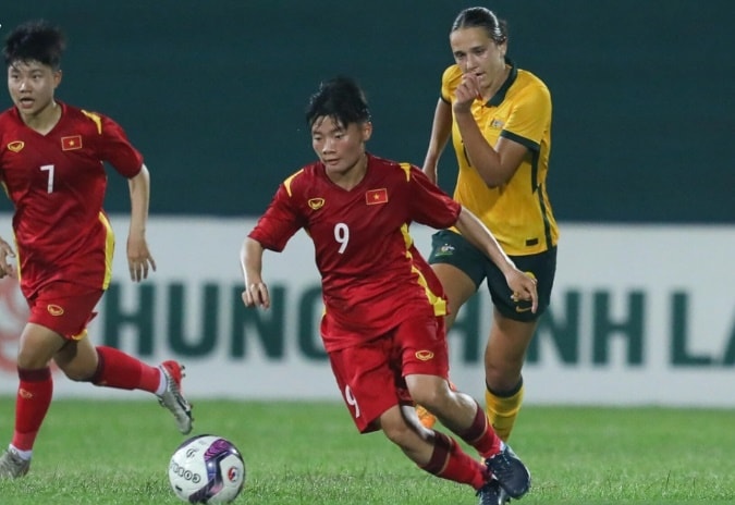 AFC dành lời khen ngợi cho tiền đạo Ngọc Minh Chuyên của ĐT nữ Việt Nam.