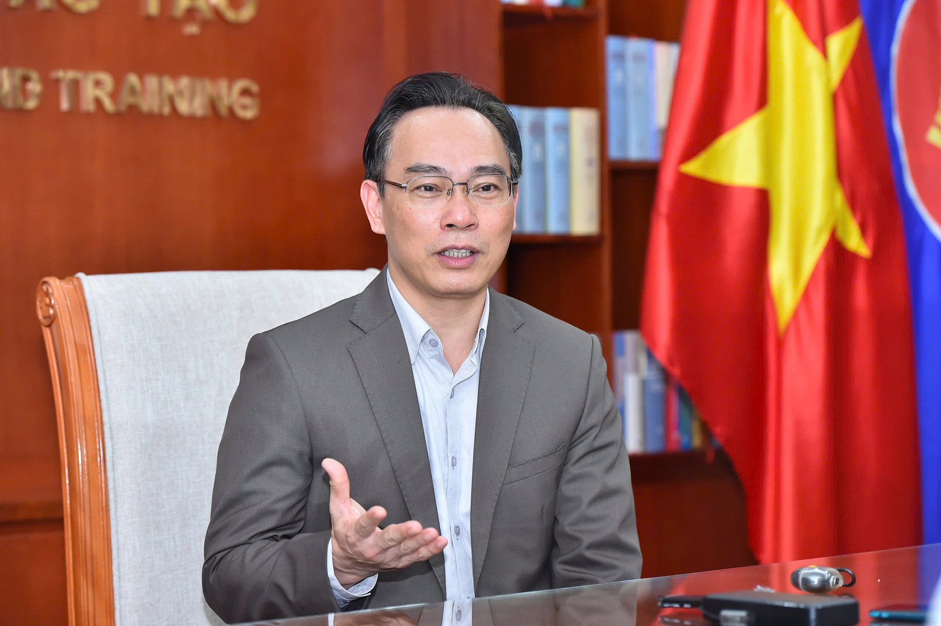 anh son 2 1743680824249736504257.jpg
