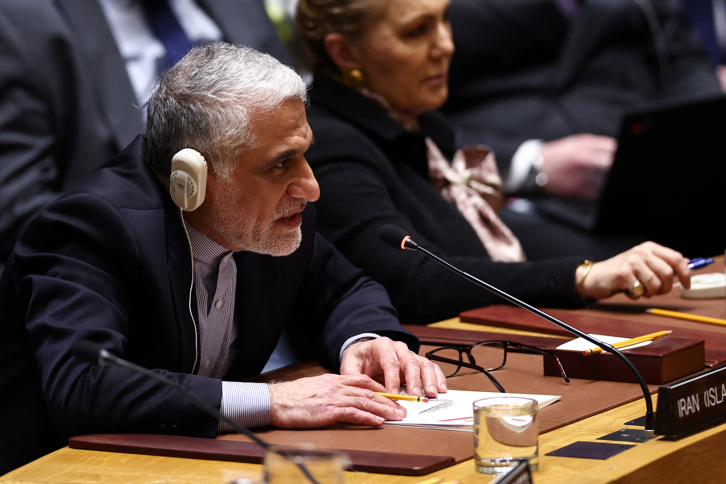 afp__20260228__99e22l9__v1__highres__unsecuritycouncilholdsemergencysessionafterusis.jpg