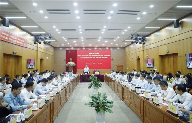 Tổng Bí thư Tô Lâm: Hoàn thiện 'bản thiết kế tổng thể' cho mô hình tăng trưởng kinh tế của Việt Nam đến năm 2045- Ảnh 5.