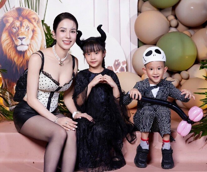 Diệp Lâm Anh thường xuyên đưa 2 con đi chơi, cùng các nhóc tì tham gia nhiều hoạt động.