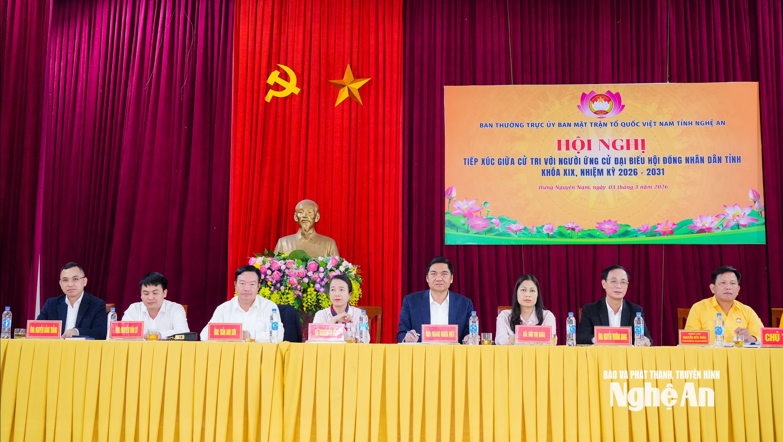  chủ trì chọn