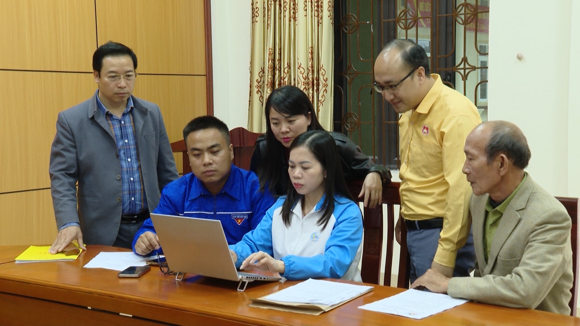  chuan bi noi dung Hoi nghi tiep xuc cu tri, van dong bau cu tai xa Dong Hieu