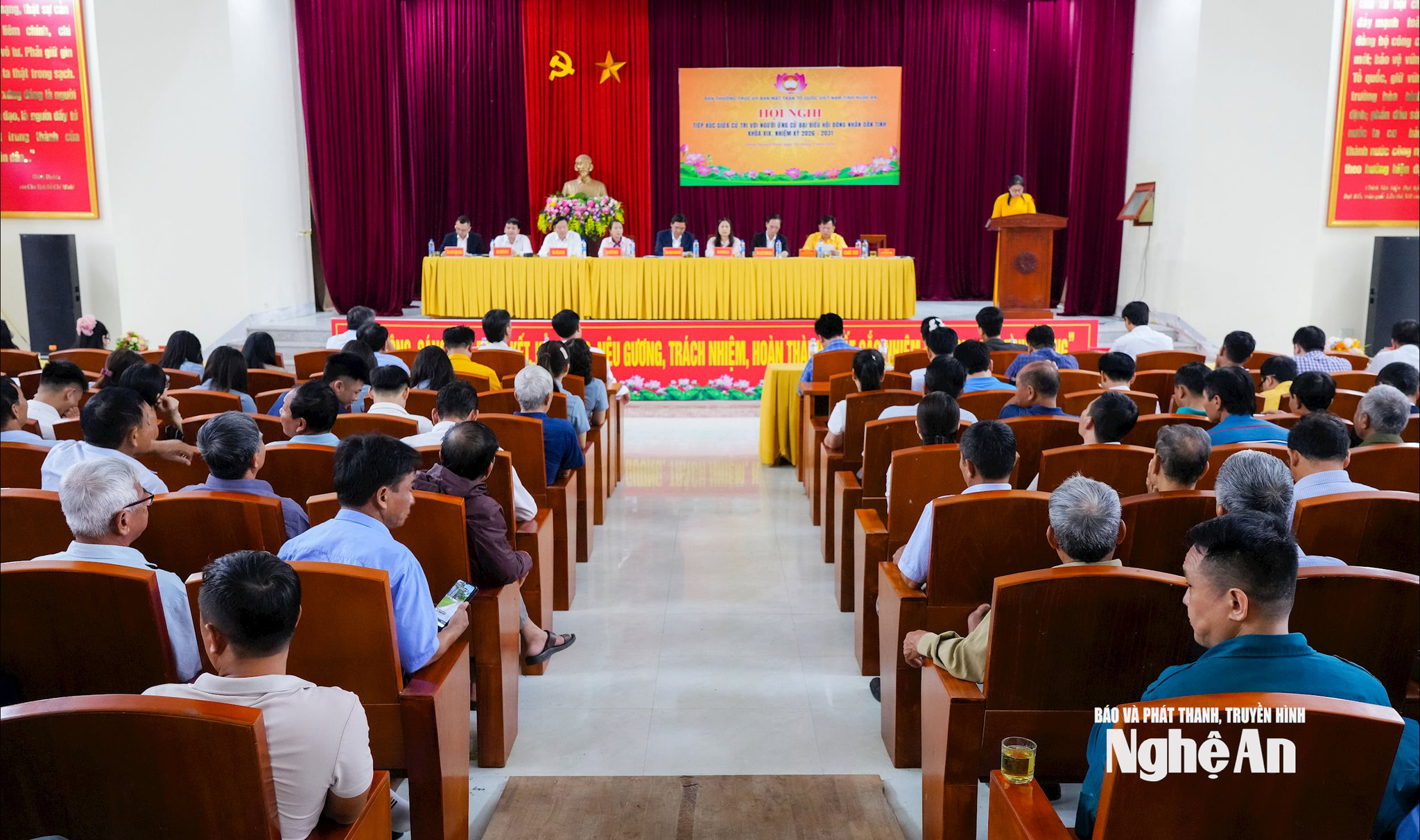  toàn cảnh